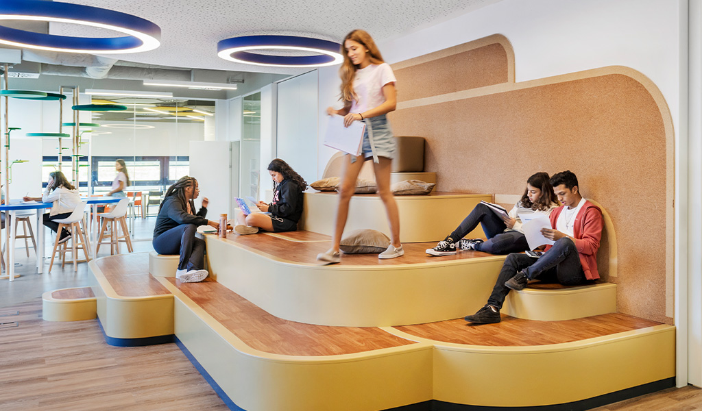 International Sharing School 